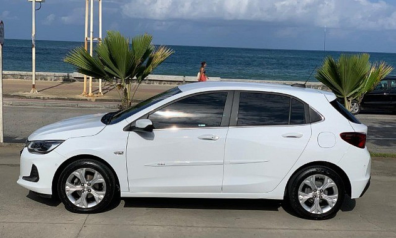 Chevrolet Onix Premi...
