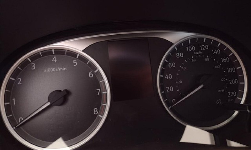 Nissan Versa 1.6 16V...