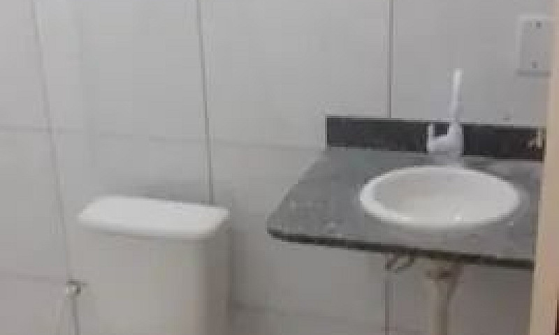 Casa Em Canoa Quebra...