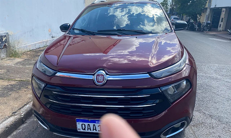 Fiat Toro Volcano 2....