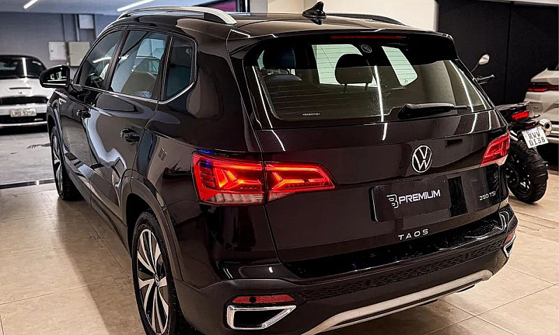 Volkswagen Taos High...