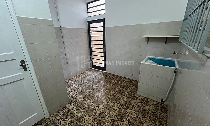 Casa Com 3 Dormitóri...