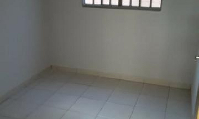 Casa 2/4, Vila Regin...