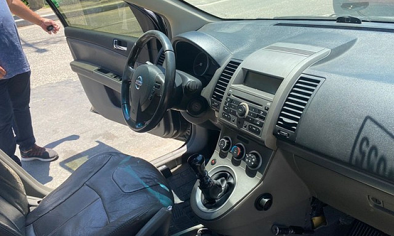 Vendo Nissan Sentra ...