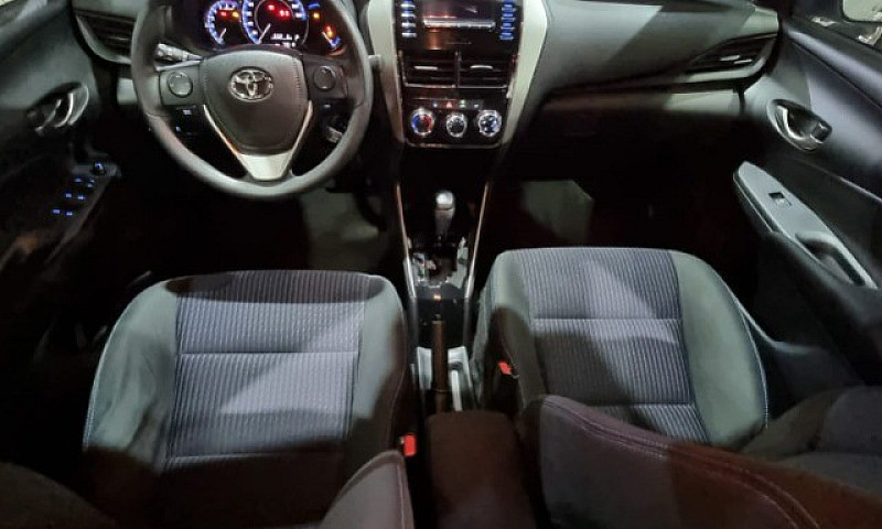 Toyota Yaris Xl 1.3 ...