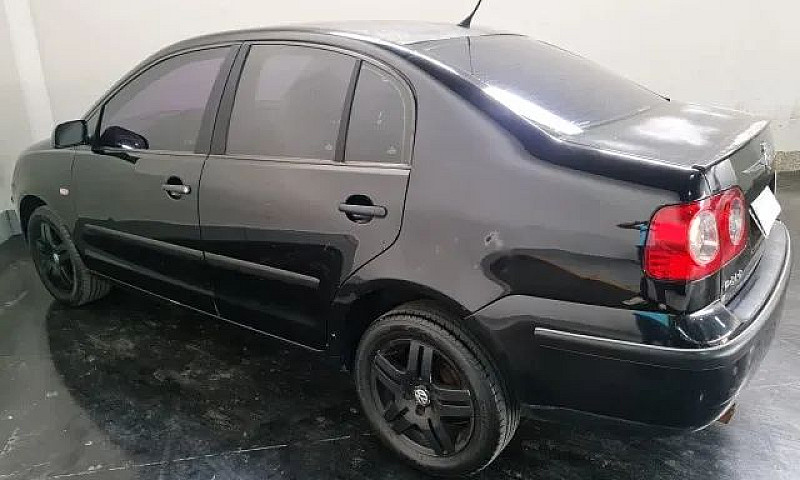Vw / Polo Sedan 1.6...
