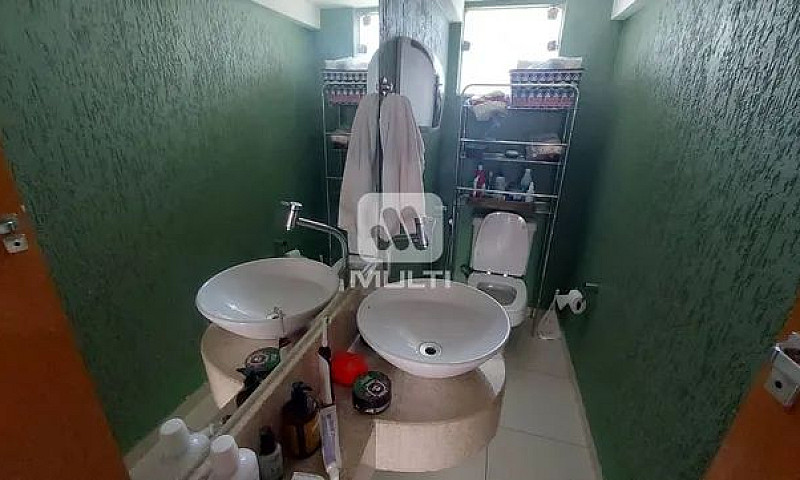Casa De Condomínio C...