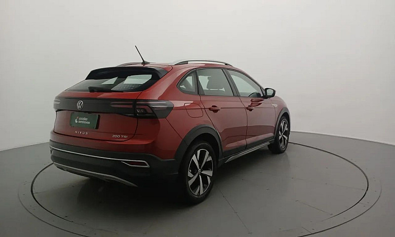 Volkswagen Nivus Hig...