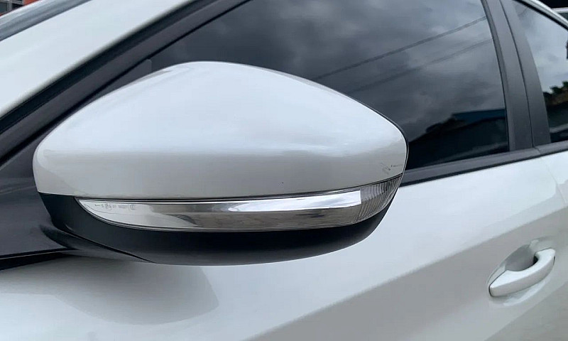 Peugeot 208 Allure 1...