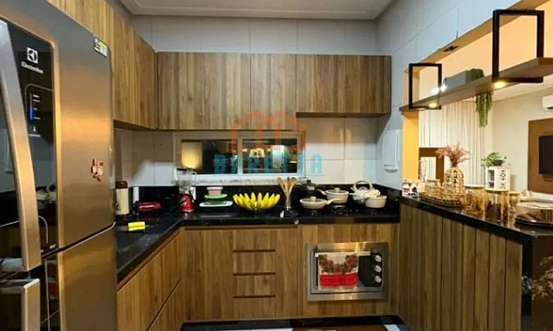 Cód: 5613. Casa Com ...