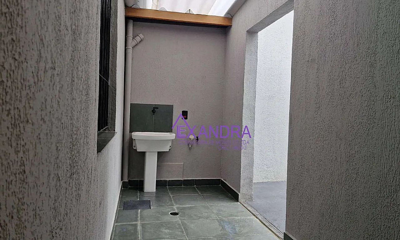Casa Com 1 Dormitóri...