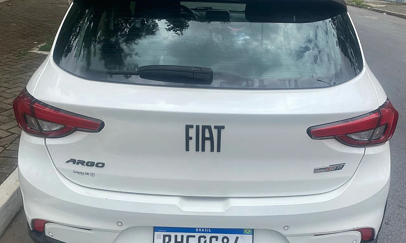 Fiat Argo Hgt 1.8 16...
