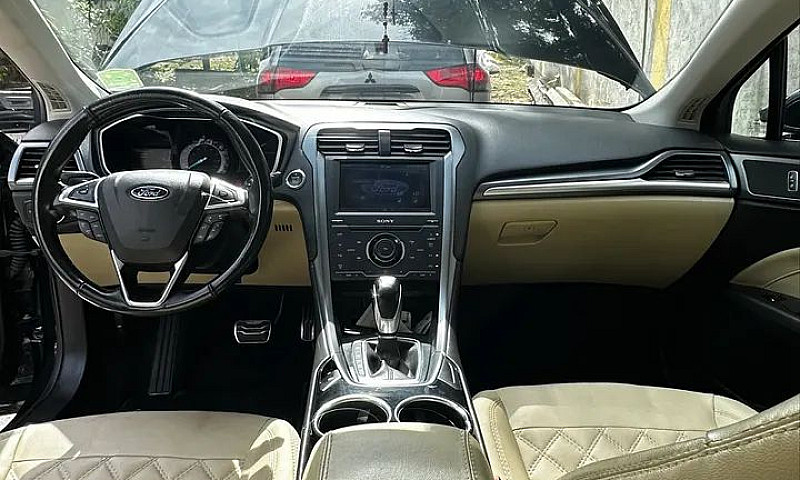 Ford Fusion Titanium...