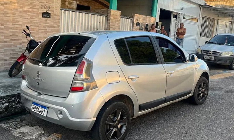 Renault Sandero Auth...