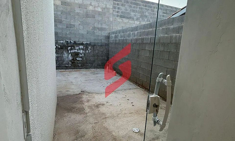 Casa Com 2 Dormitori...