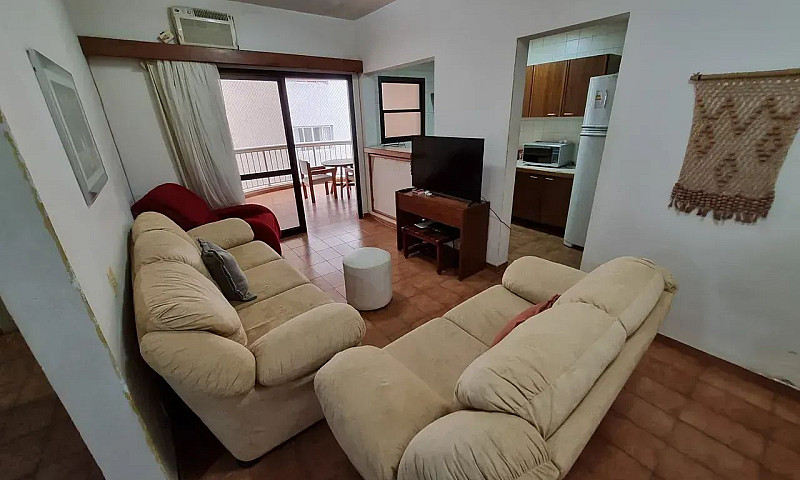 Flat Com 04 Garagens...