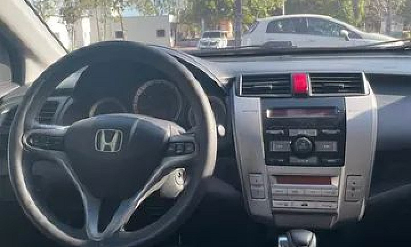 Vendo Honda City 201...