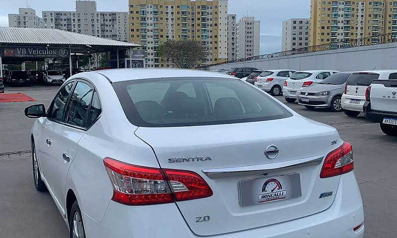 Nissan Sentra Sv 2.0...