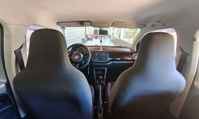 Volkswagen Up! High ...