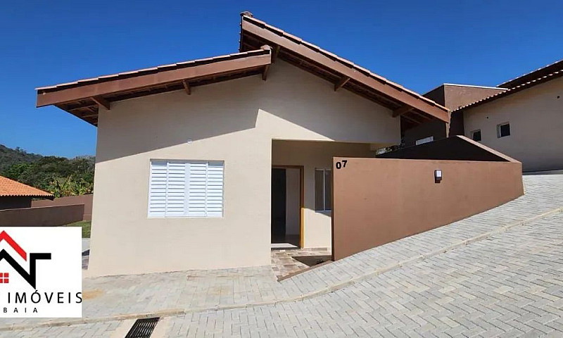Casa Com 2 Dormitóri...