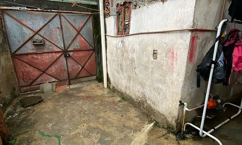 Vende-Se Uma Casa ...