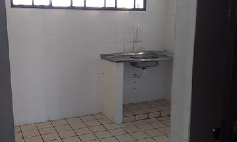 Aluga-Se Apartamento...