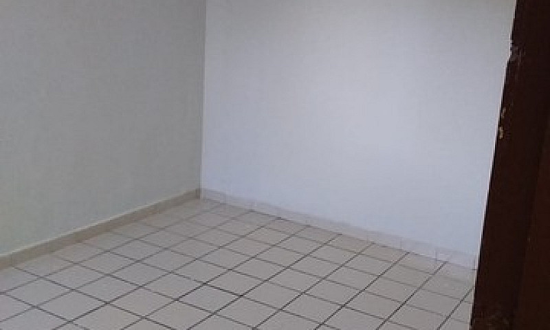 Aluga-Se Apartamento...