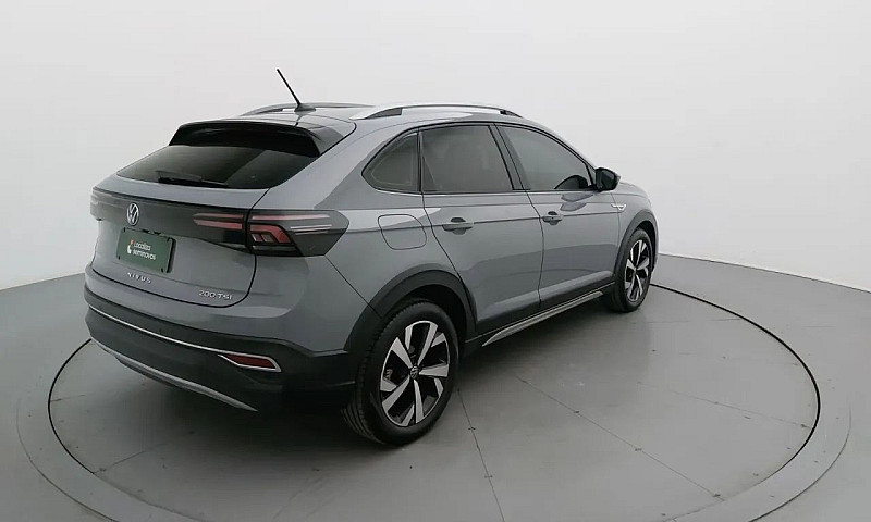 Volkswagen Nivus Hig...