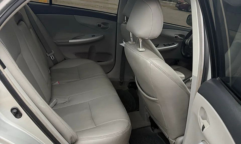 Toyota Corolla Gli 1...