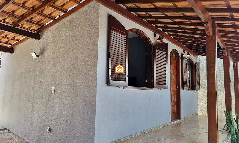 Casa Linear De 2 Qua...