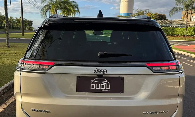Jeep Commander Overl...