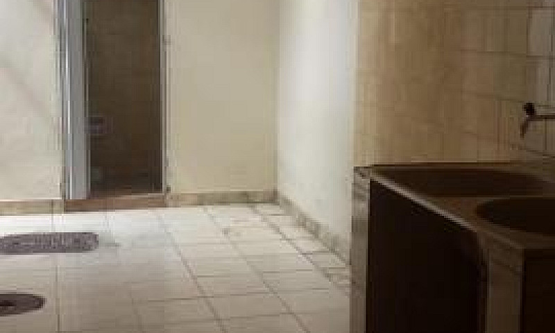 Casa De 3 Quartos ( ...