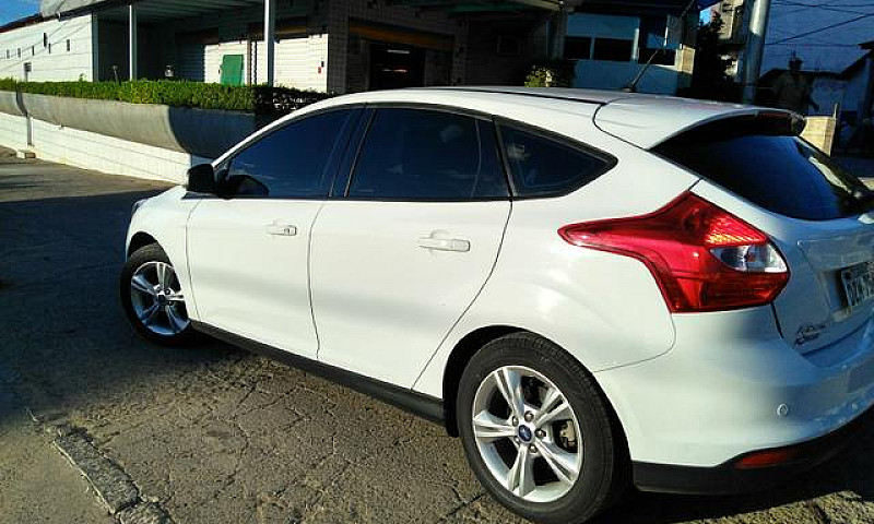 Focus Hatch Se Manua...