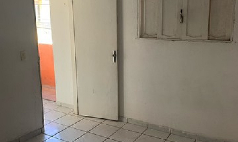 Casa De Primeiro And...