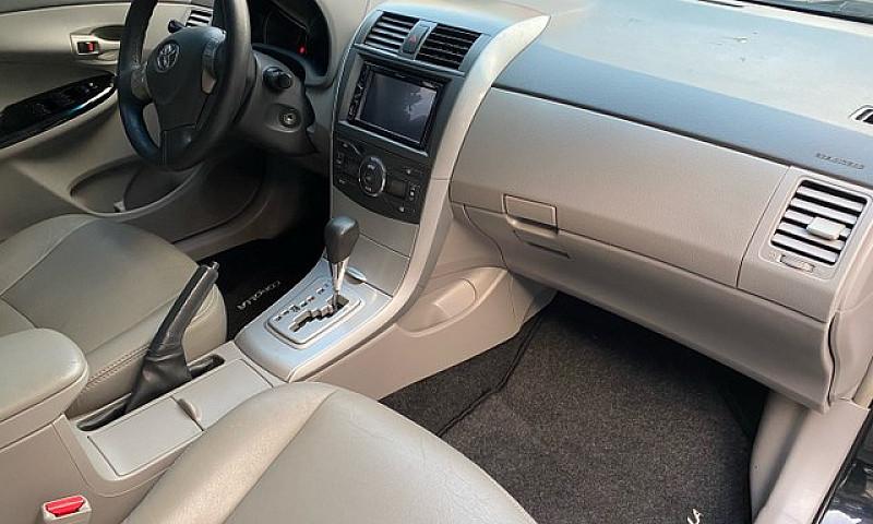 Corolla Gli 1.8 Aut....