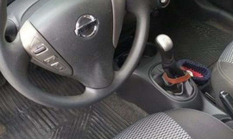 Nissan March Sv 1.0 ...