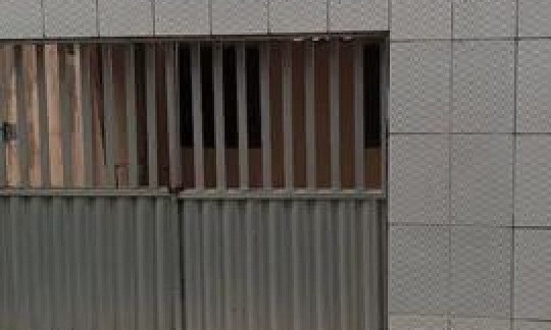 Venda. Casa 2 Pavime...