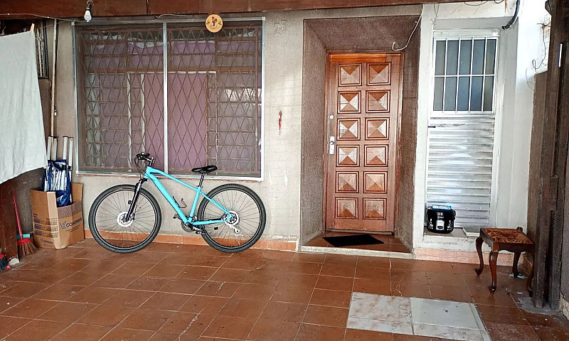 Alugo Casa-Apto Cent...