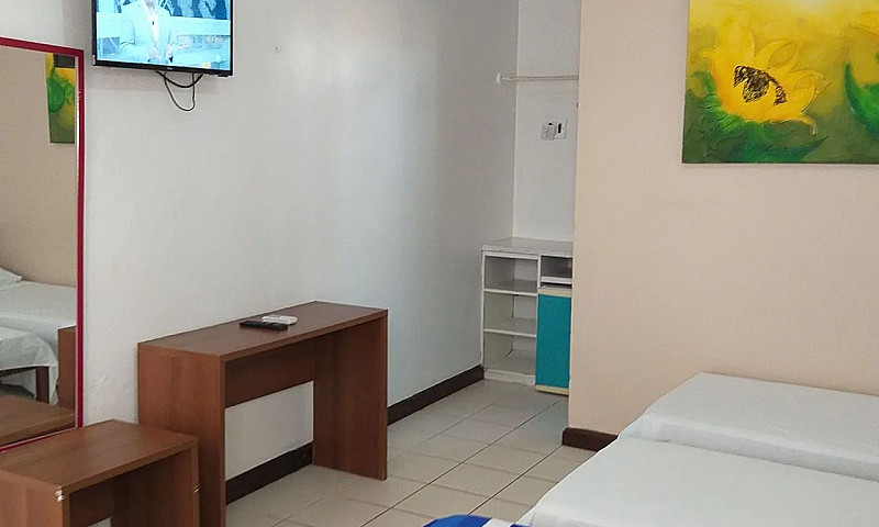 Casa Com 20 Quartos/...