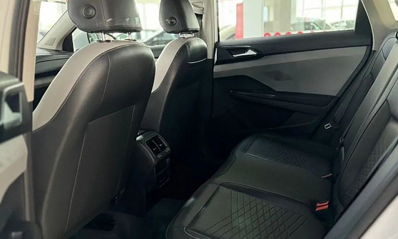 Volkswagen Taos Comf...