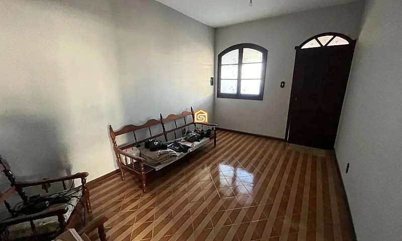 Casa Linear De 2 Qua...