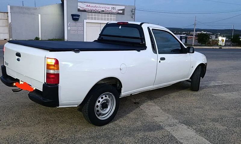 Ford Courier Van 1.6...