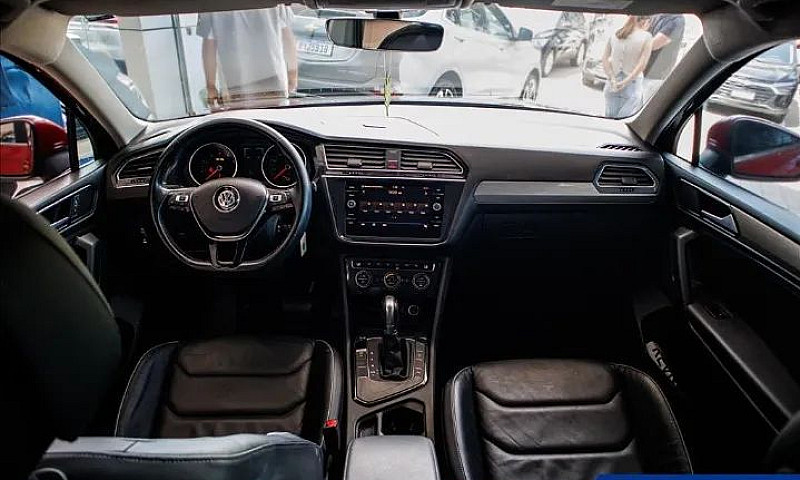 Volkswagen Tiguan Al...