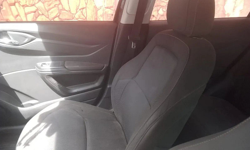 Chevrolet Onix Hatch...