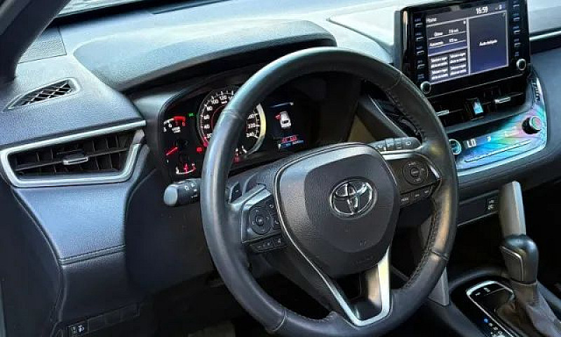 Toyota Corolla Cross...