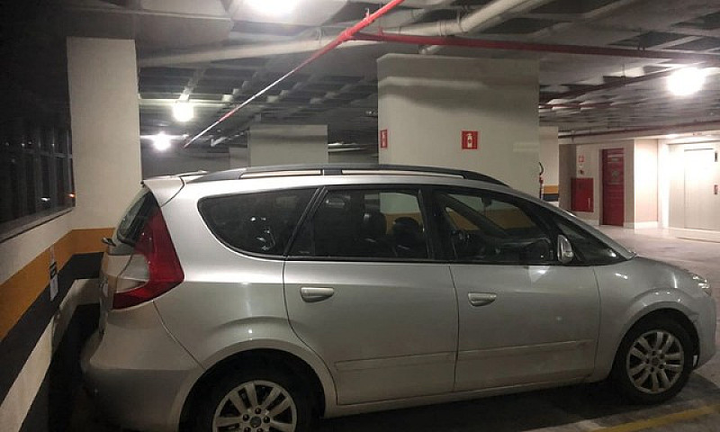 Vendo J6 2012...