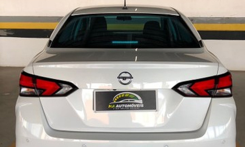 Nissan Versa 1.6 Adv...