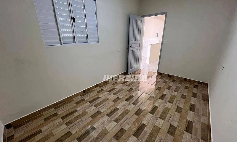 Casa Com 2 Dormitóri...