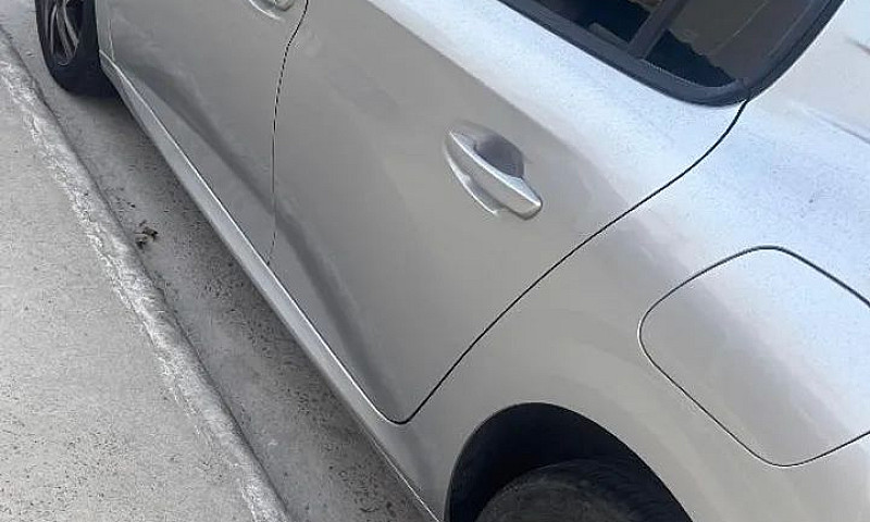 Peugeot 208 Allure 1...