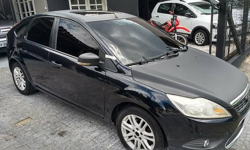 Ford Focus Ghia 2009...